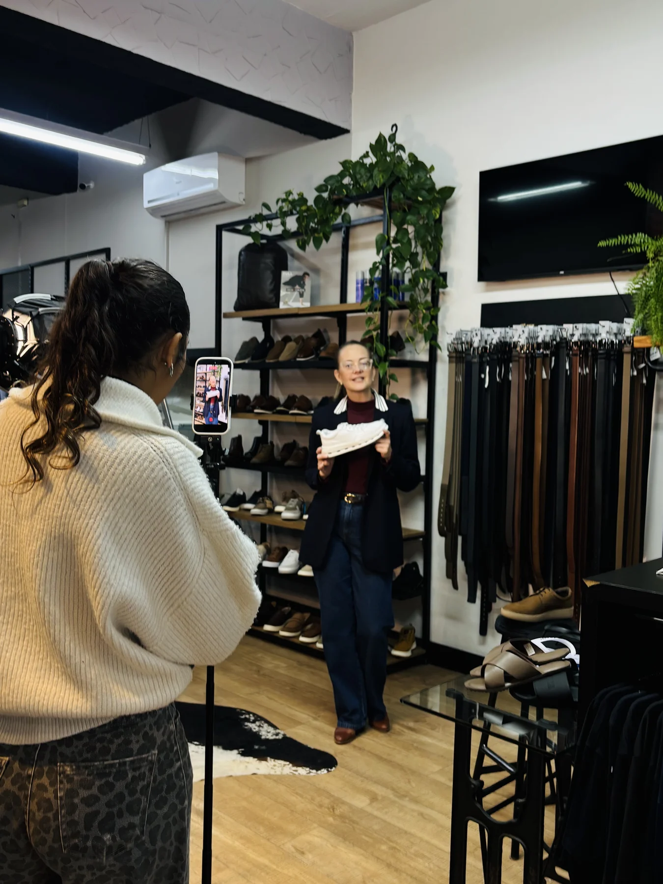 Bastidores reais de uma gravação da Empodera em uma empresa cliente